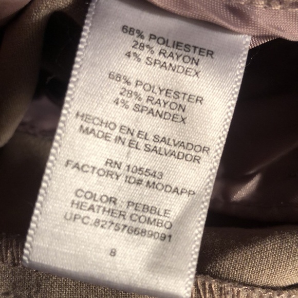 Tan khaki Daisy Fuentes sz 8 Capri pants - Picture 7 of 8